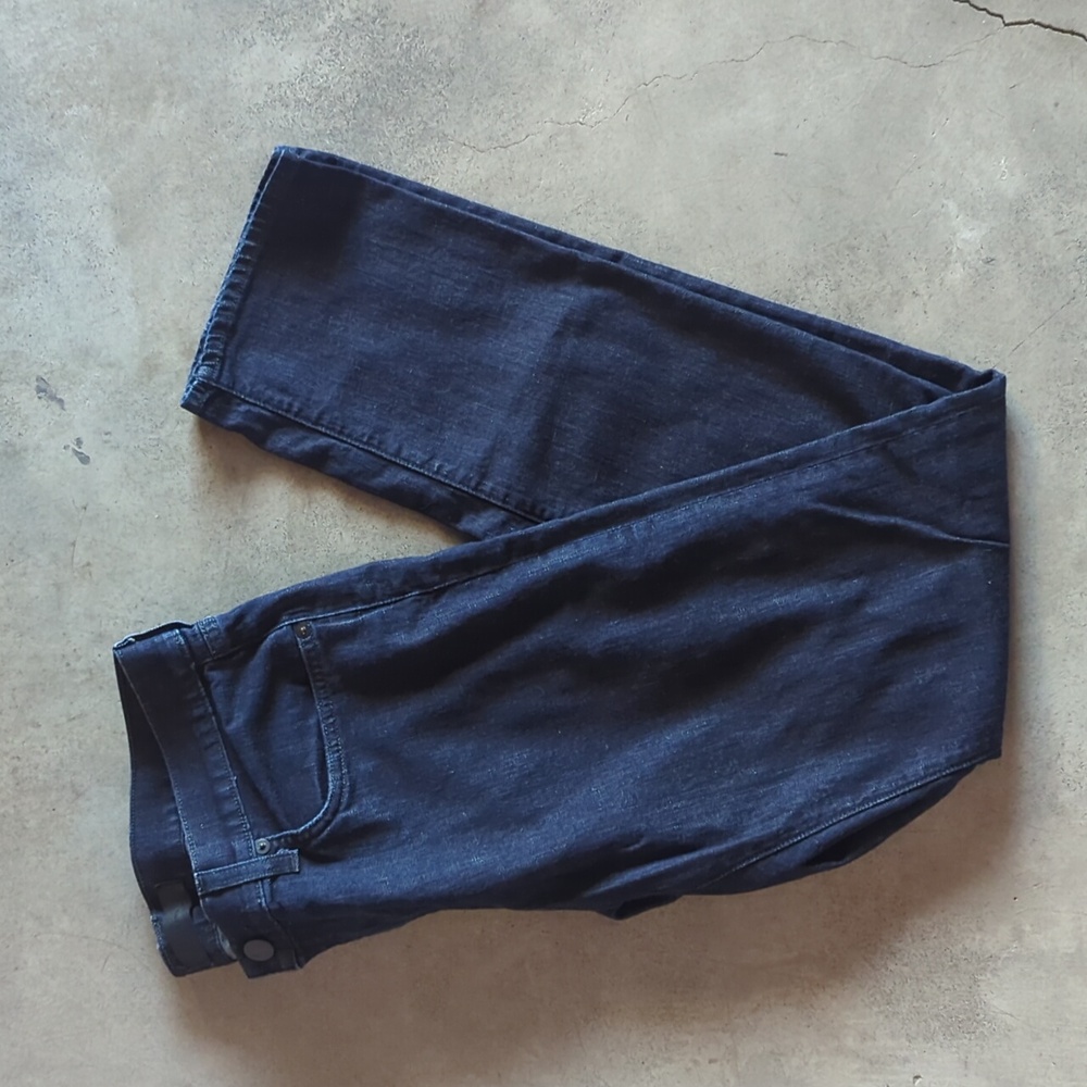 J Brand Dark Denim Kane Jeans Relaxed Fit Size 33 NWOT